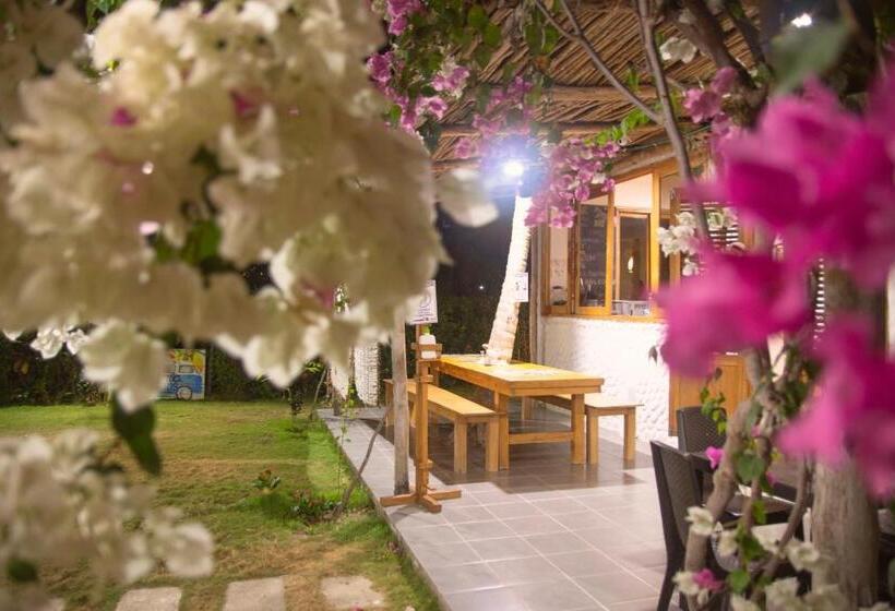 پانسیون Maria Moñitos Hostel