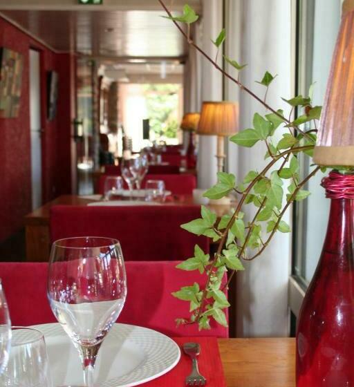 膳宿费 Merlin Les Pieds Dans L Eau