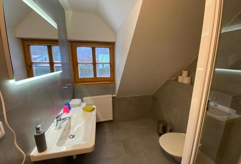 Пансион Penzion A Restaurace Grunt