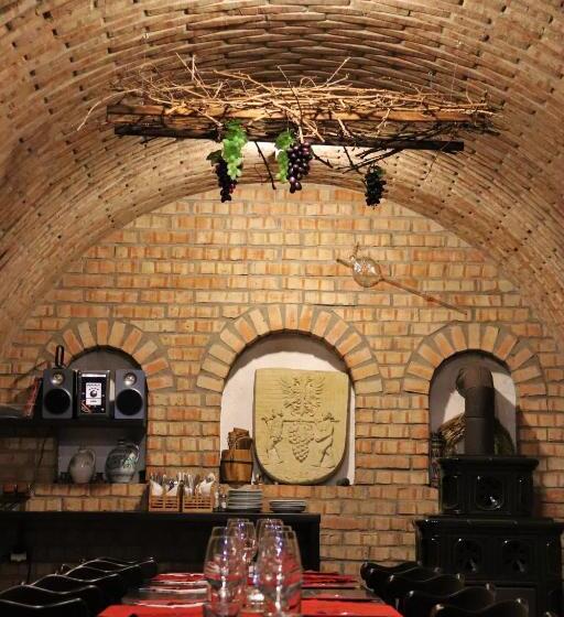 פנסיון Penzion Kosík Tvrdonice