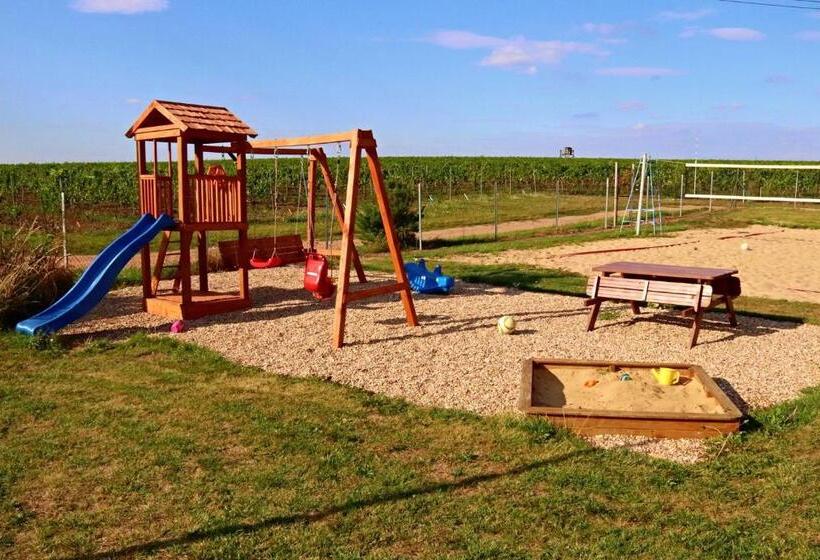 פנסיון Penzion Kosík Tvrdonice