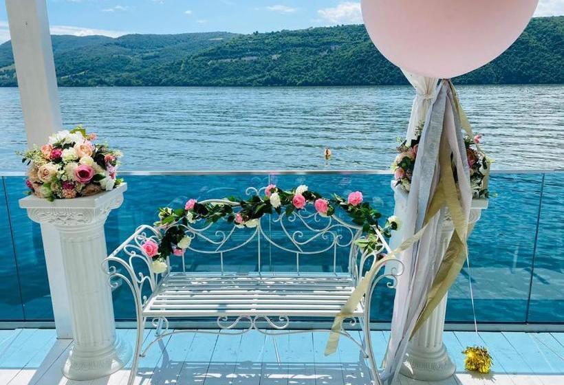 Пансион Riviera 990   Resort & Restaurant