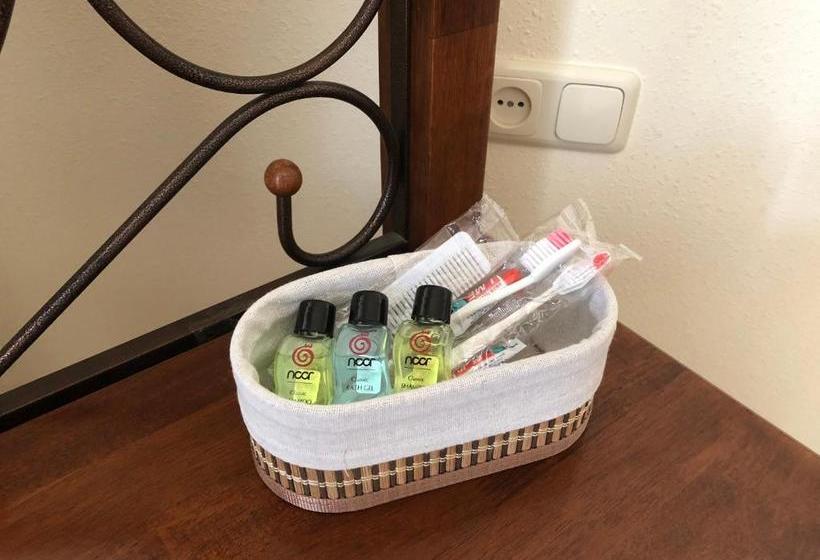 بنسيون Yellow Guest House