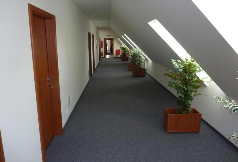 Sport Relax Hotel Na Kopečku