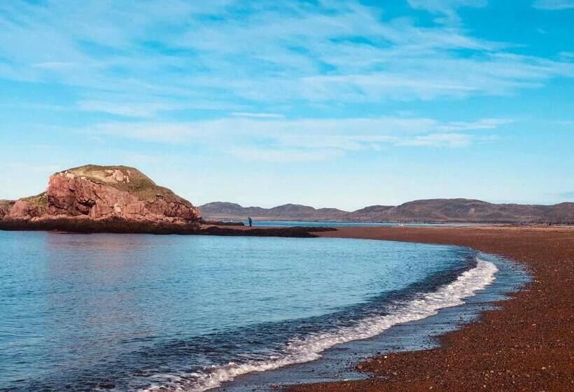 The Southern Port Hotel & Chalets