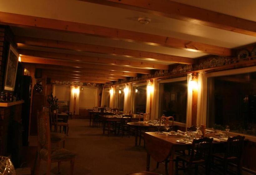 فندق صغير Amherst Shore Country Inn