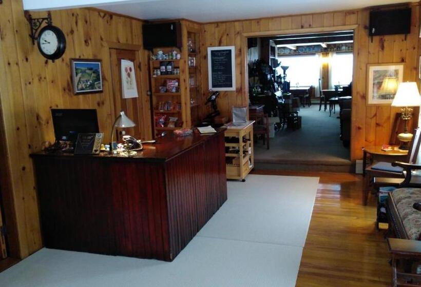 فندق صغير Amherst Shore Country Inn