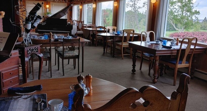 فندق صغير Amherst Shore Country Inn