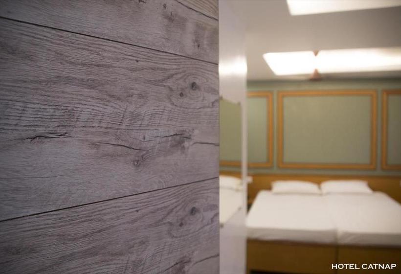 ユースホステル Catnap