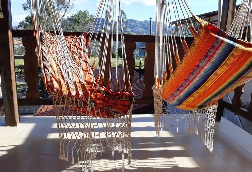 هاستل Hostal Cloud Forest