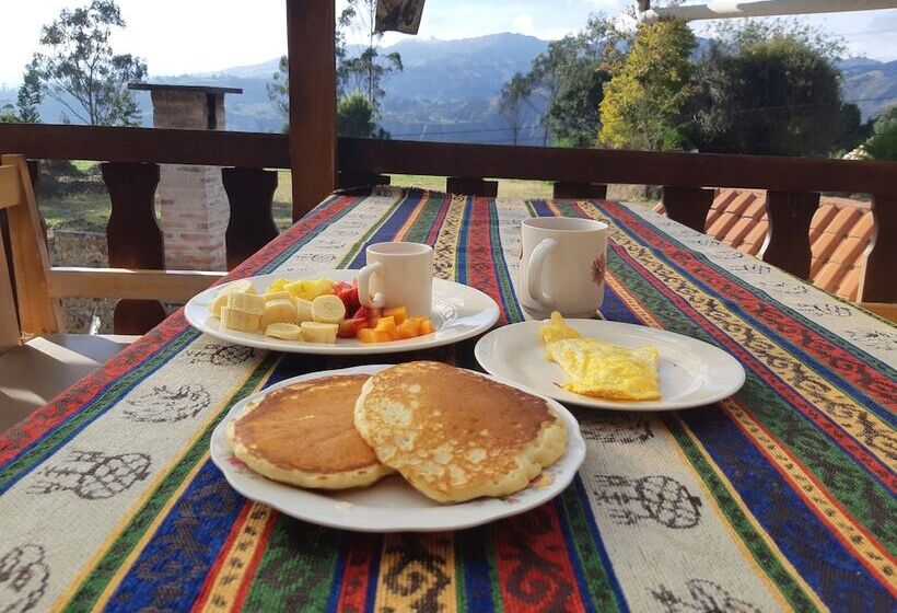 هاستل Hostal Cloud Forest