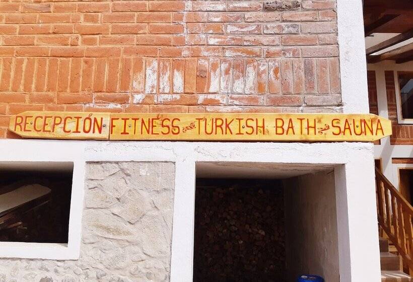 هاستل Hostal Cloud Forest