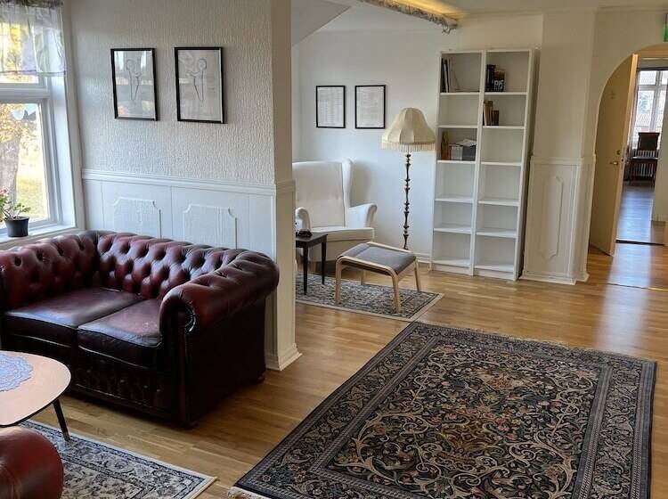 Общежитие Husby Wärdshus