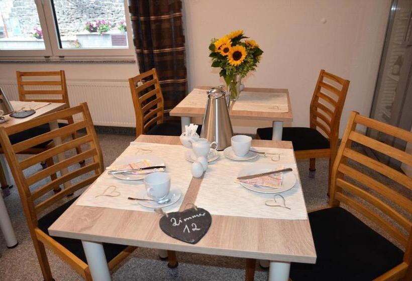 ベッドアンドブレックファースト Gästehaus Am Hochsimmer