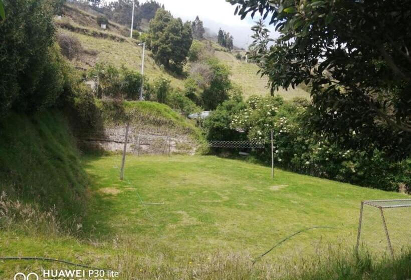 تختخواب و صبحانه Hostal El Vaquero