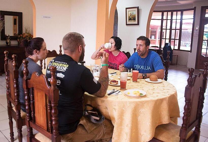 تختخواب و صبحانه Hosteria Shell