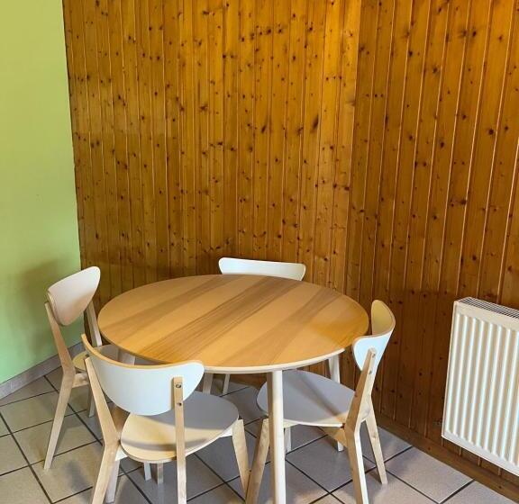 민박 Logis Le Chalet