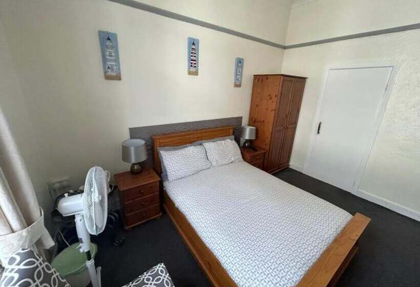 Bed and Breakfast The Little Emily   Room Only