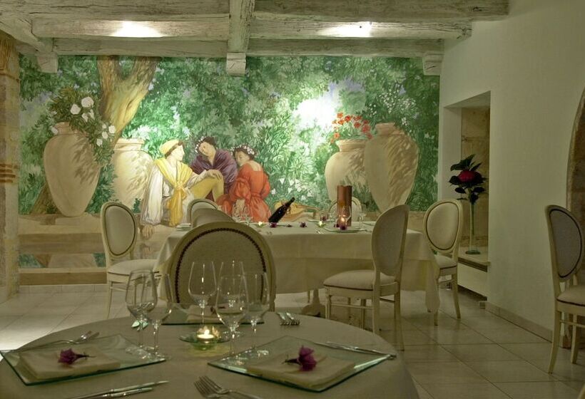 Hostellerie Clau Del Loup   Logis Hotels