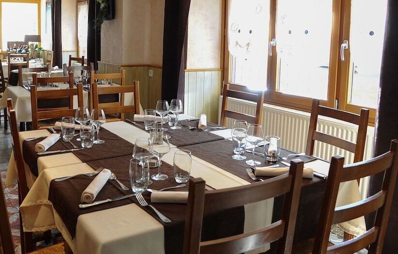 בית מלון כפרי L Auberge Des 3 Ponts