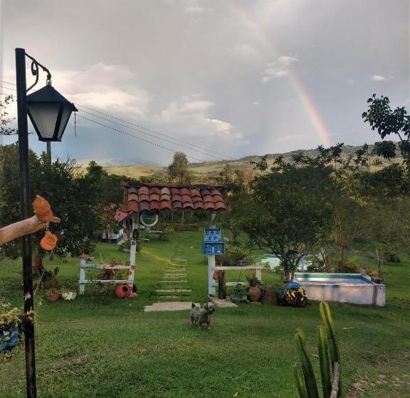 Отель Finca La Colina De Los Azulejos