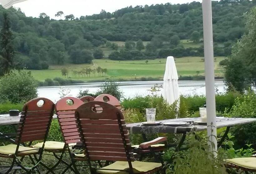 בית מלון כפרי Funny Farm