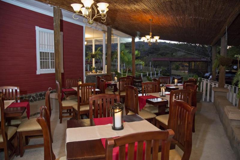 Отель Hacienda El Rodeo