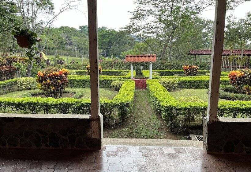 Отель Hacienda El Rodeo