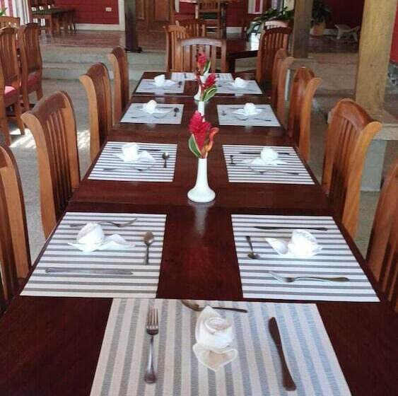 Отель Hacienda El Rodeo