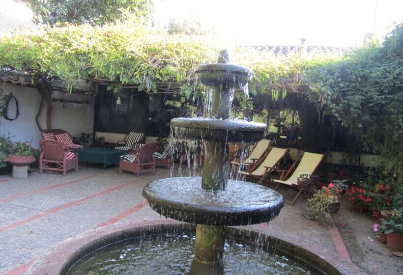 בית מלון כפרי Hacienda Santa Clara