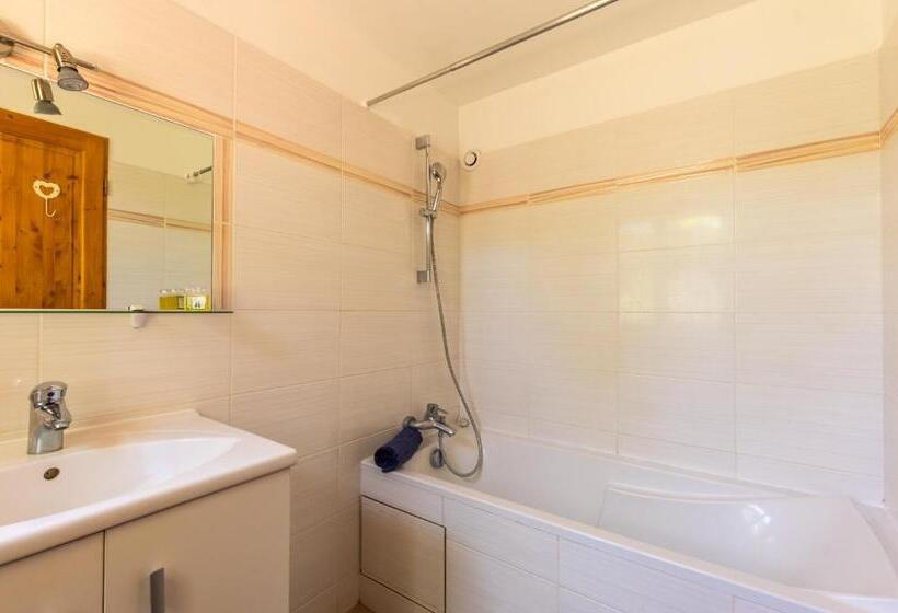 فندق Le Mas De Riri