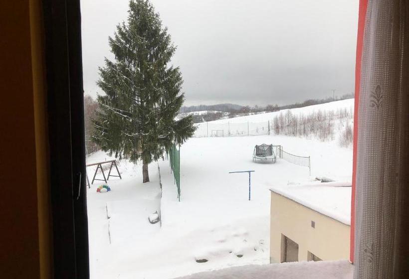 בית מלון כפרי Na Trojce