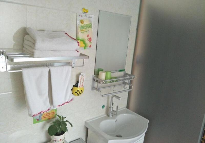 هتل Shell Taiyuan Xiaodian District Malianying Road Taiyuan Airport Station