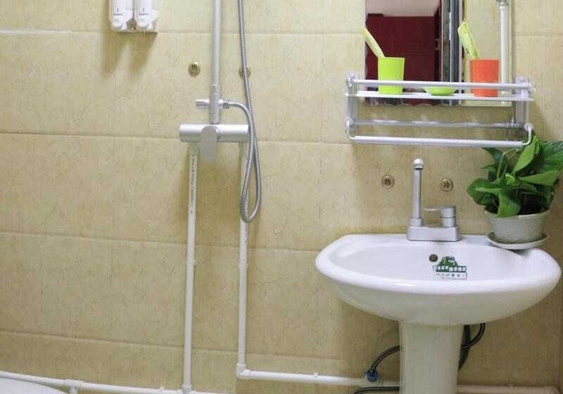 هتل Shell Taiyuan Xiaodian District Malianying Road Taiyuan Airport Station