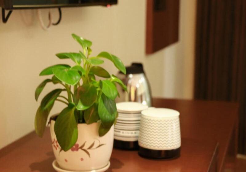 هتل Shell Taiyuan Xiaodian District Malianying Road Taiyuan Airport Station