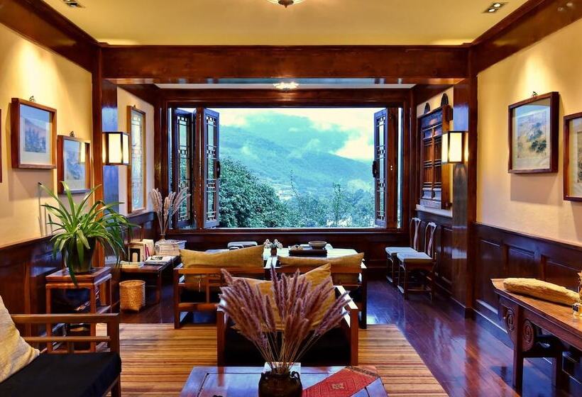 فندق Songtsam Tacheng Lodge