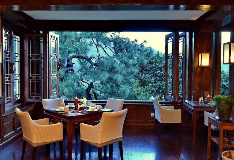 فندق Songtsam Tacheng Lodge