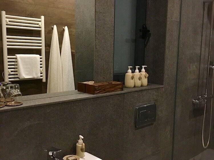 فندق Songtsam Tacheng Lodge