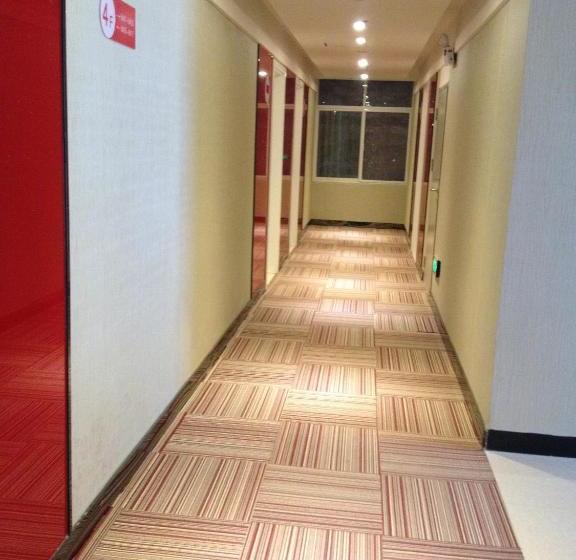 Thank Inn Chain Hotel Yunnan Honghezhou Yuanyang Nansha