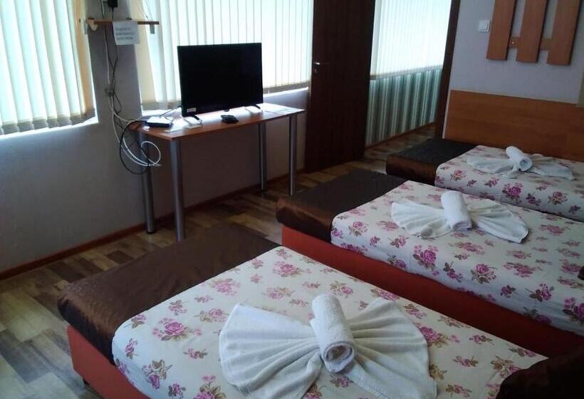 בית מלון כפרי Toni