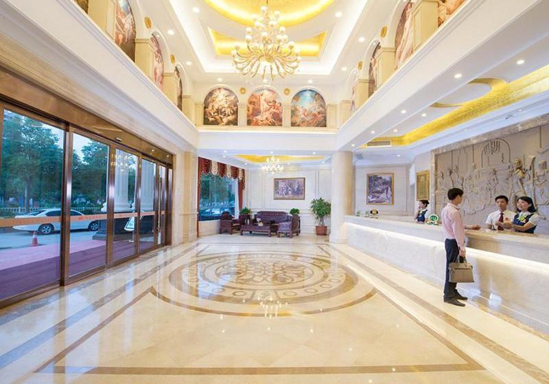 Vienna Hotel Meizhou Xingning District Plaza