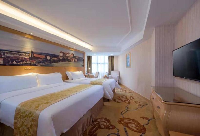Vienna Hotel Meizhou Xingning District Plaza