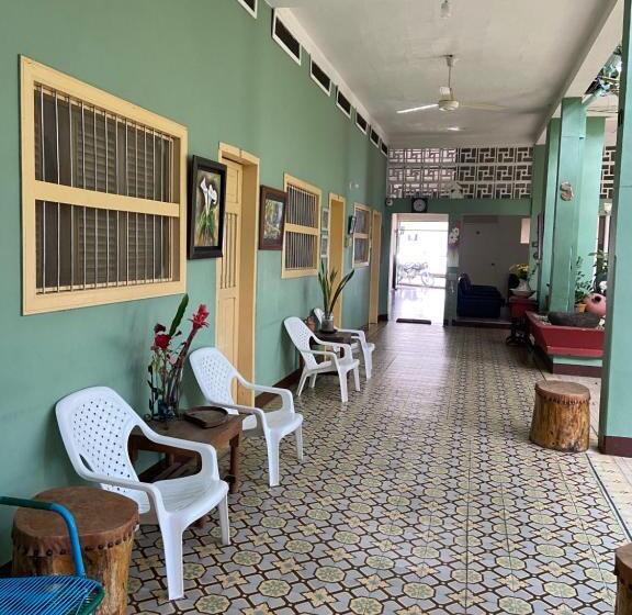 Отель Villa De Las Palmas