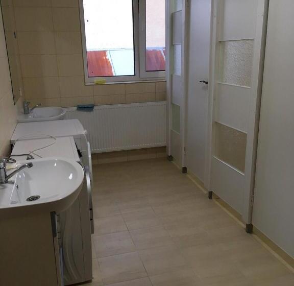 Pension (Hôtel basse catégorie) гостевой дом юран