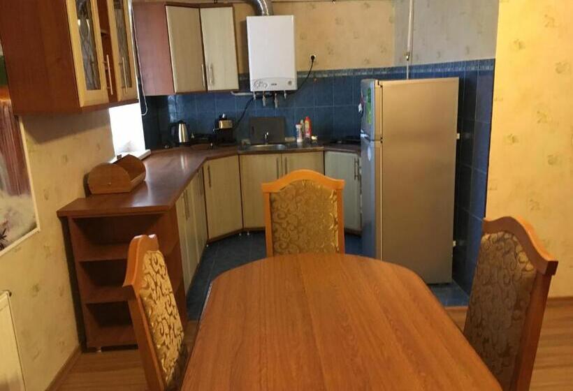 Pension (Hôtel basse catégorie) гостевой дом юран