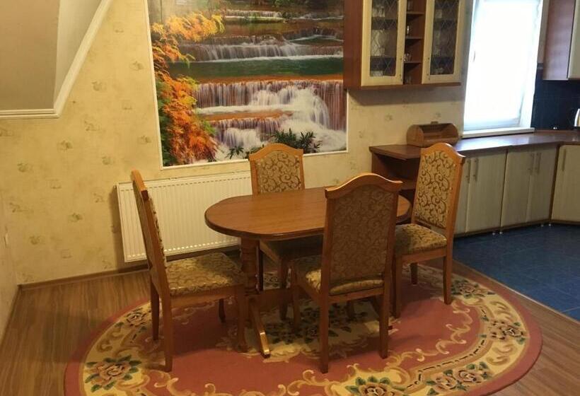 Pension (Hôtel basse catégorie) гостевой дом юран