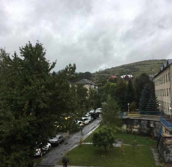 Pension (Hôtel basse catégorie) гостевой дом юран