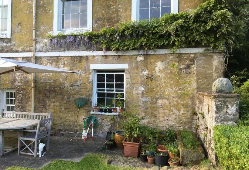 بنسيون Chipperkyle Country House B&b