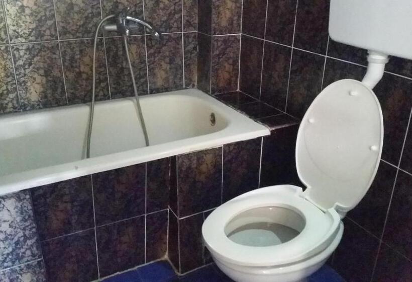 پانسیون Guesthouse Ada