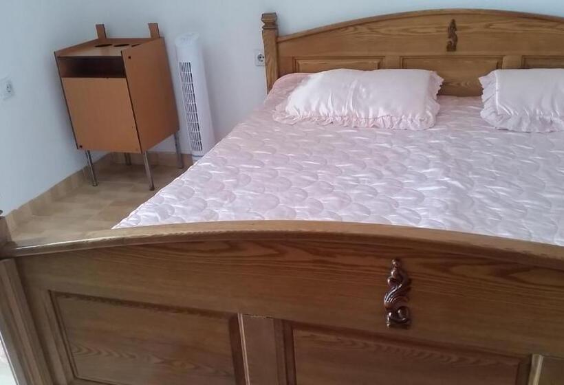 پانسیون Guesthouse Ada